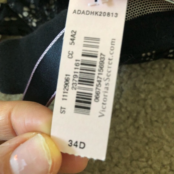 Victoria’s Secret Brand New Bra - Picture 4 of 4